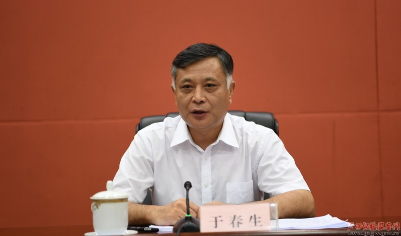 于春生：推动专项工作转为经常性常态化 加强扶贫领域监督执纪问责工作